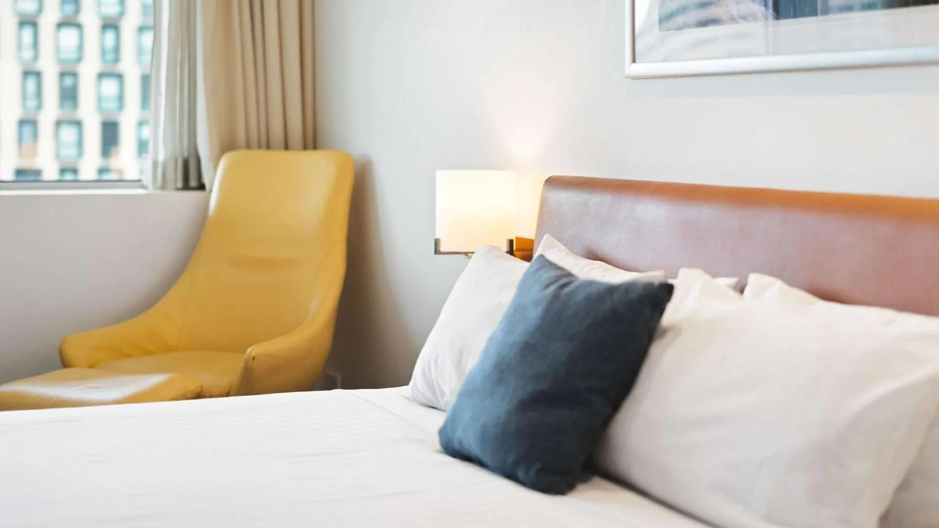Novotel Canberra 4*,  Australia