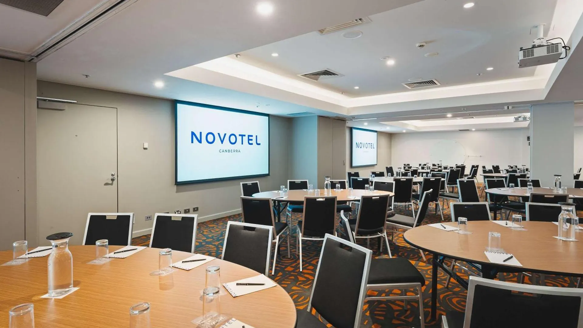 Hotel Novotel Canberra