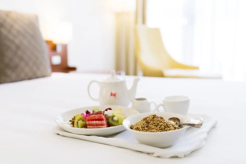 Novotel Canberra Hotel
